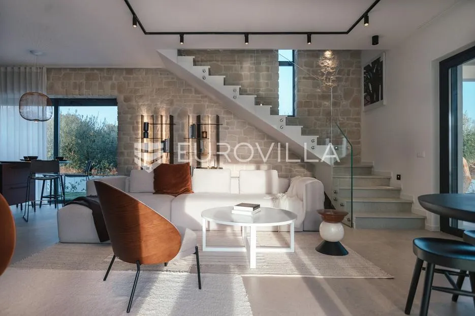 istra, poreč, gedići prekrasna moderna kamena vila 165 m² s bazenom - slika 3