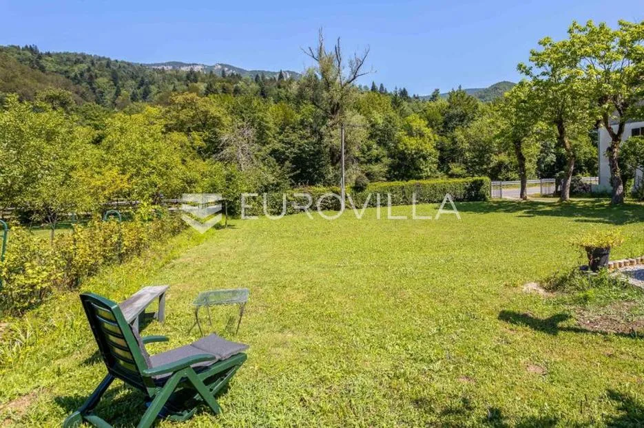 gorski kotar, brod na kupi, kompletno uređena kuća 250 m², jacuzzi, garaža - slika 30