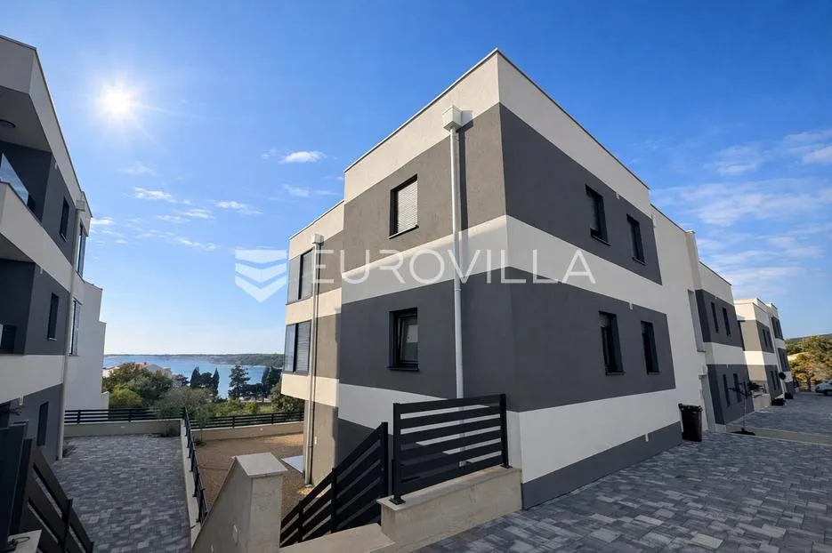 pag, šimuni, trosoban stan s vrtom 120 m od mora - slika 6