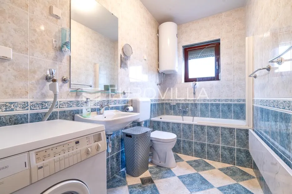 zagreb, mikulići, izvrstan trosoban stan s parkirnim mjestom 70 m² - slika 7