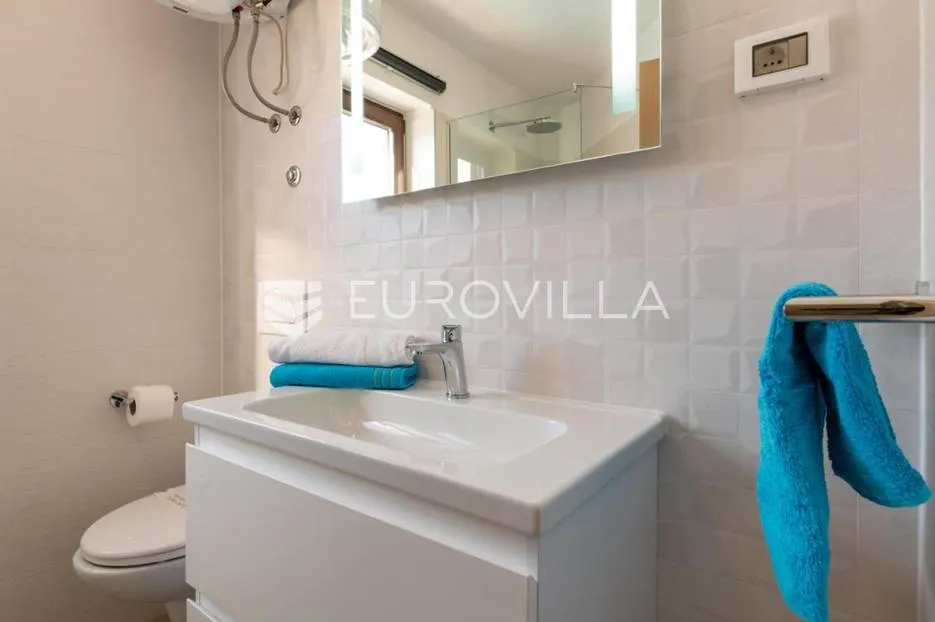 pula, apartmanska kuća s bazenom na uređenoj okućnici, 350 m od mora - slika 23