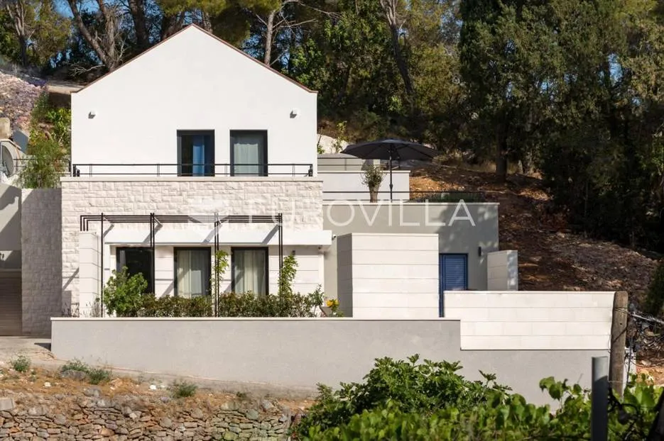 brač- prekrasna moderna vila s bazenom - slika 5