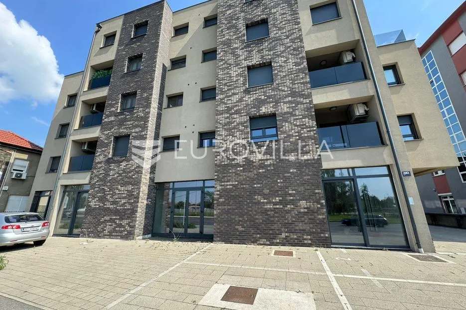 zagreb ilica atraktivan poslovni prostor, ulični lokal 215 m² terasa 95 m² 6 parkirnih mjesta - slika 3