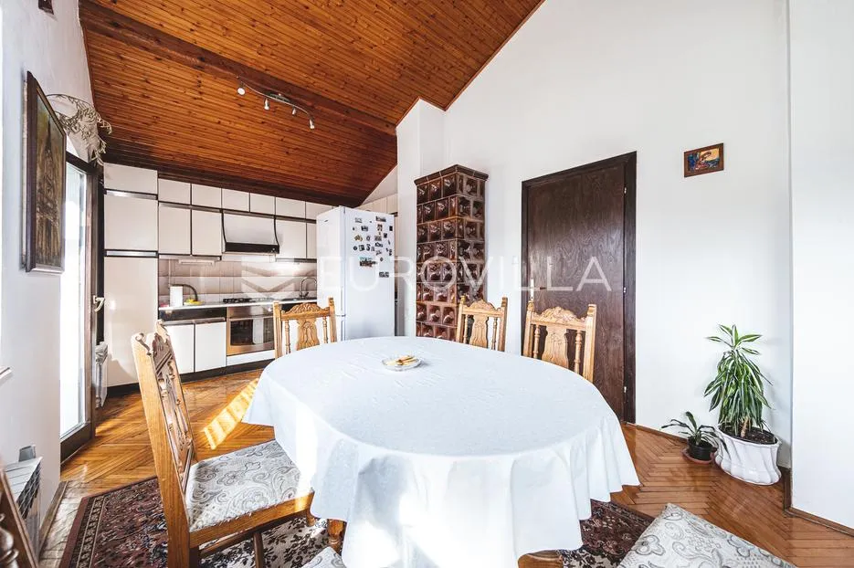 zagreb, fraterščica, kuća sa tri stana brp 342 m2 - slika 20