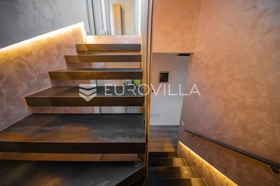 istra, medulin, višesoban penthouse s predivnom terasom i pogledom - slika 11