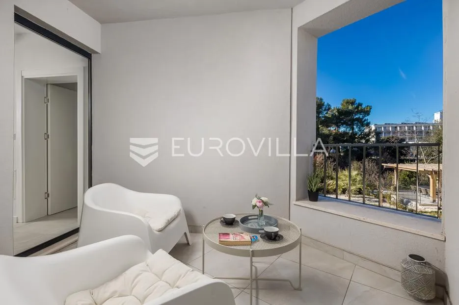 otok krk, malinska, luksuzna vila s dva apartmana u prvom redu do mora - slika 7