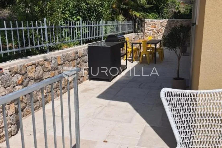 lovran, predivna kuća s tri apartmana 50 m od mora - slika 23