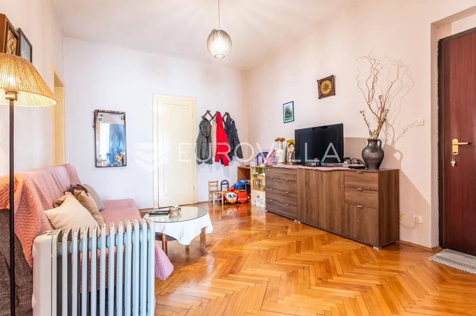split, bačvice, trosoban stan na odličnoj lokaciji, 105m2 - slika 14