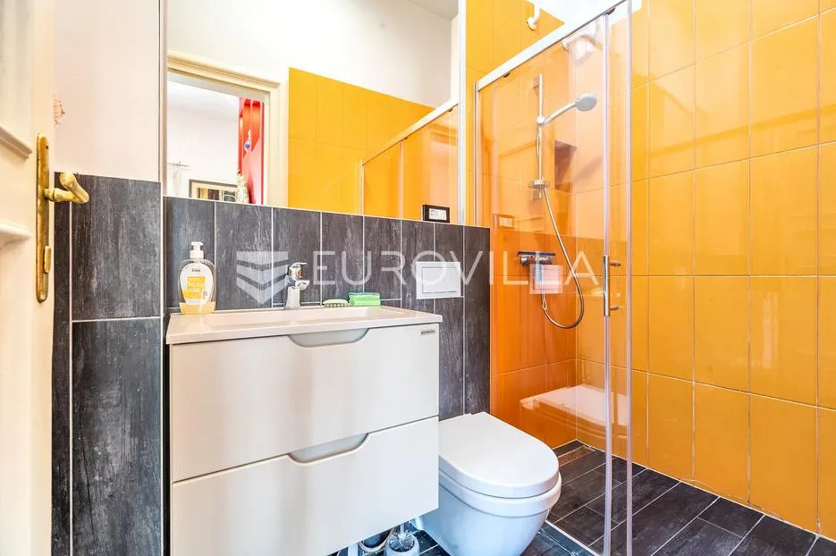 zagreb, donji grad, prekrasan dvosoban stan uključeni režijski troškovi 55 m² - slika 6