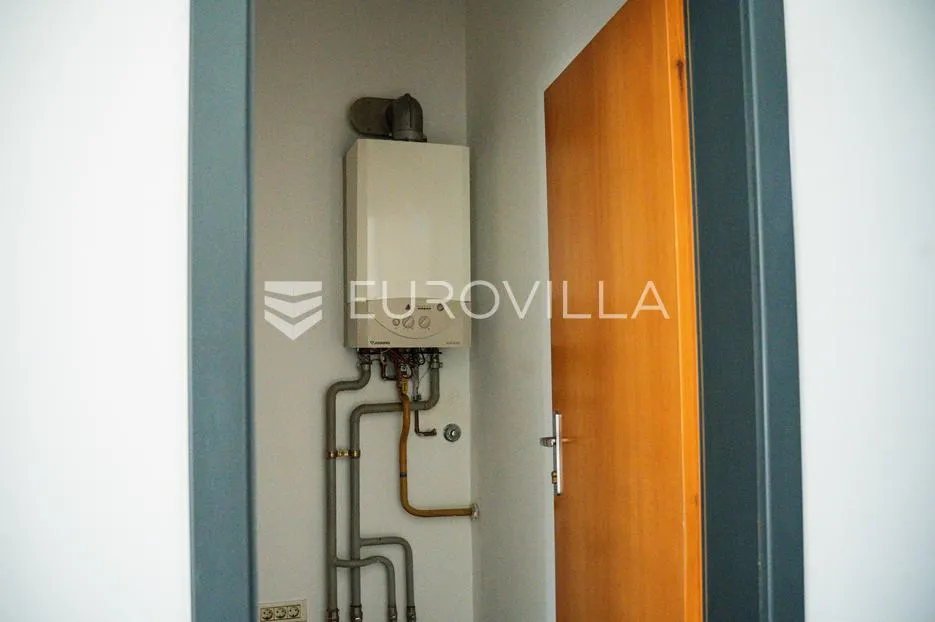 vinkovci, centar, atraktivan poslovni prostor 168 m² na frekventnoj kutnoj lokaciji - slika 11