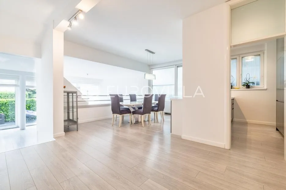 zagreb, remete, predivan četverosoban stan površine 176 m² - slika 26