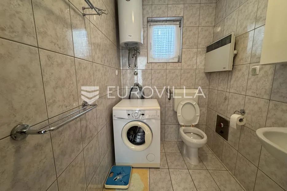 jadranovo, odličan stan 47 m² s dva balkona, 380 m od mora - slika 11