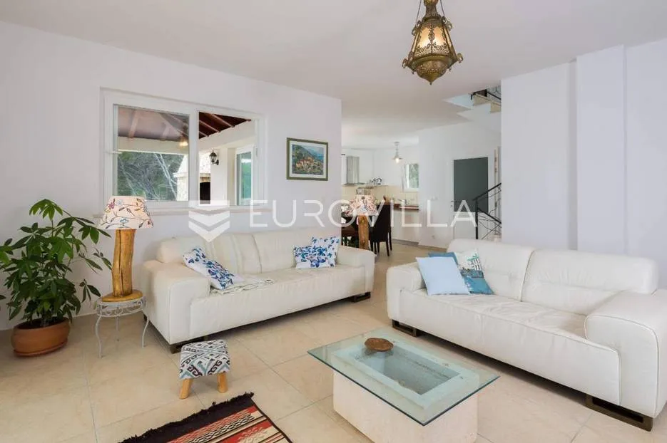 korčula, lijepa kuća u prvom redu do mora, 250m2 - slika 11