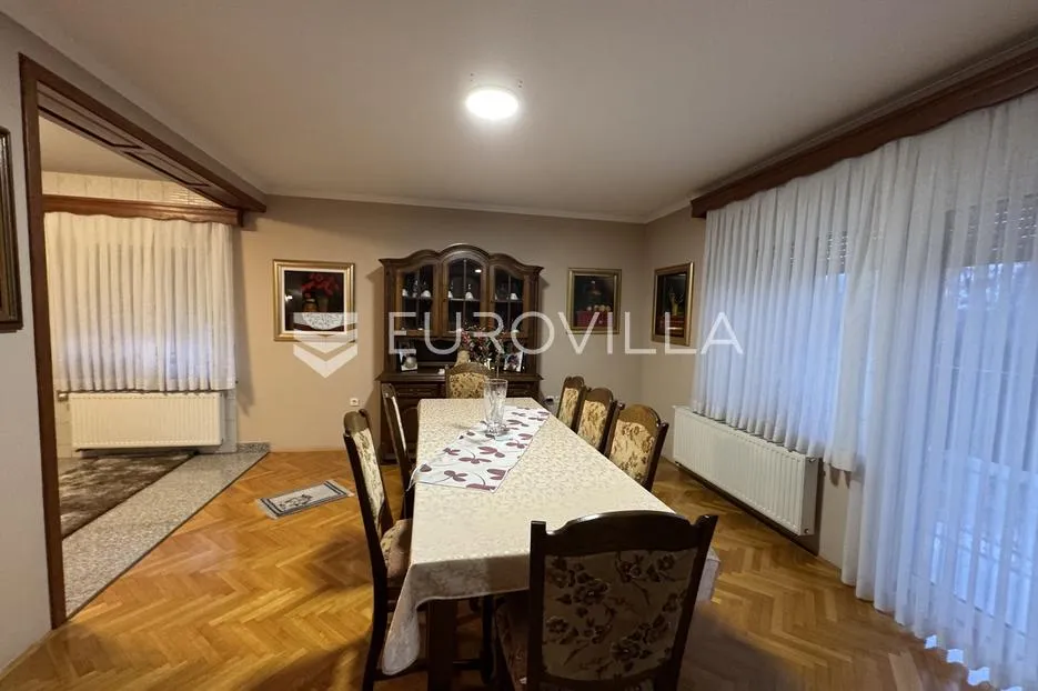 đakovo, centar, luksuzna kuća 470 m2 na izuzetnoj lokaciji - slika 7
