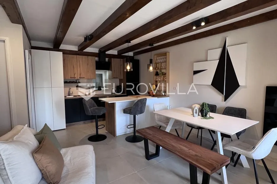 Istra, Kanfanar, potpuno renovirane dvije kamene kuće, useljive odmah, 130 m²