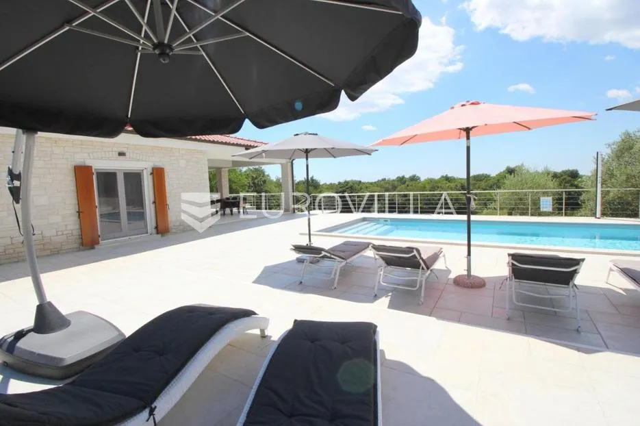 istra, kanfanar, prekrasna kuća 450 m² na velikom imanju od 1900 m² - slika 32
