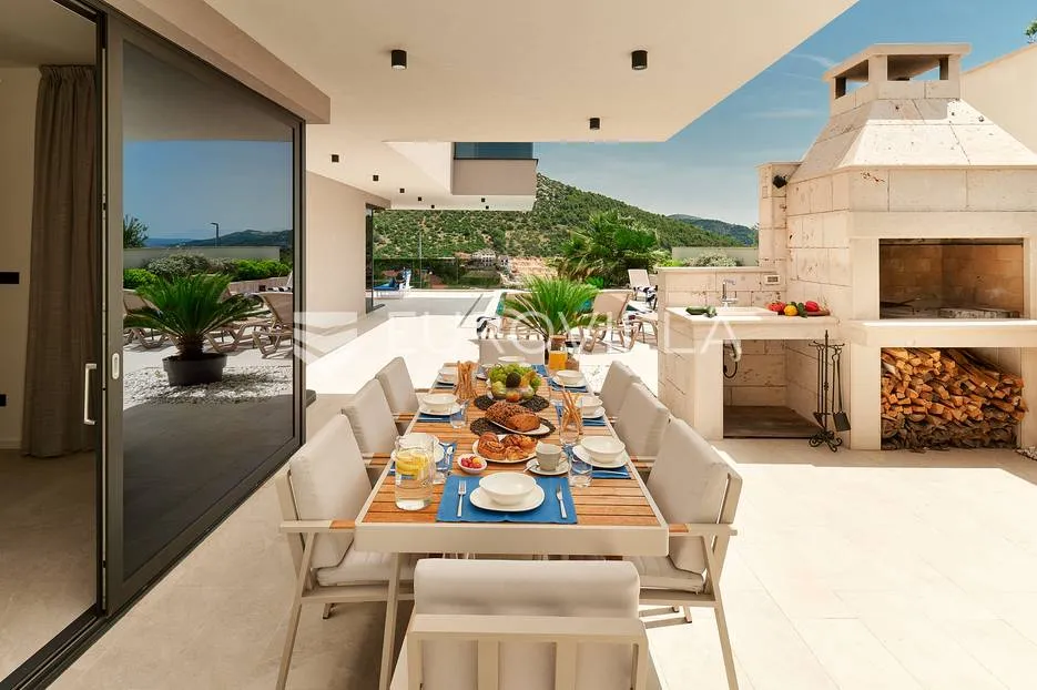trogir - marina, luksuzna vila s bazenom i wellnessom - slika 10