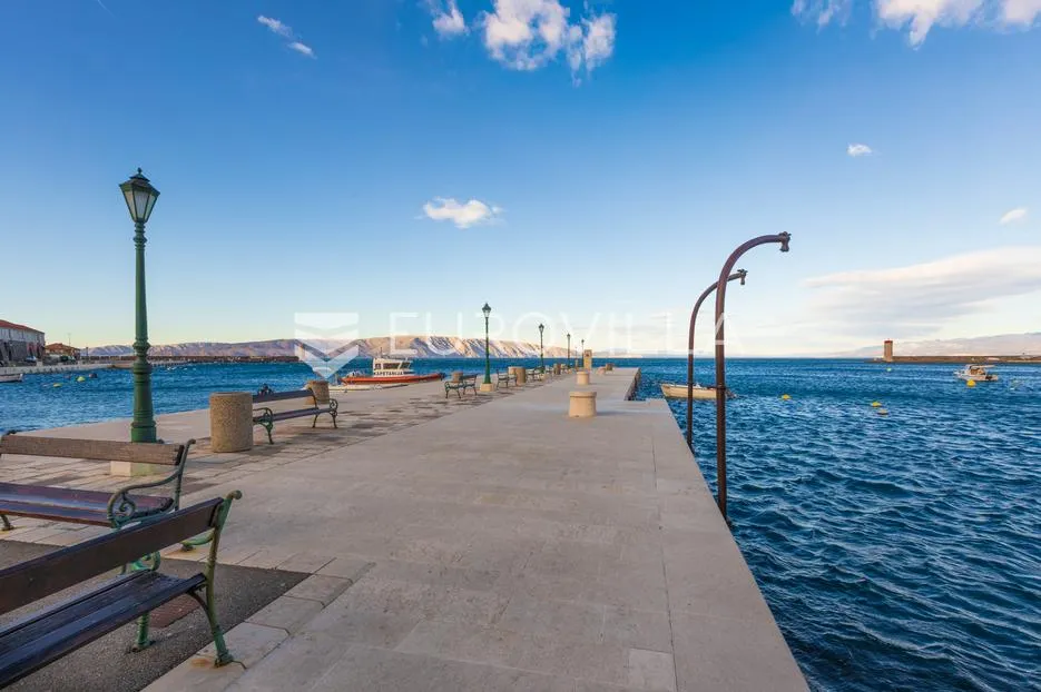 senj, poslovni prostor od 285 m² u centru grada uz obalu - slika 5