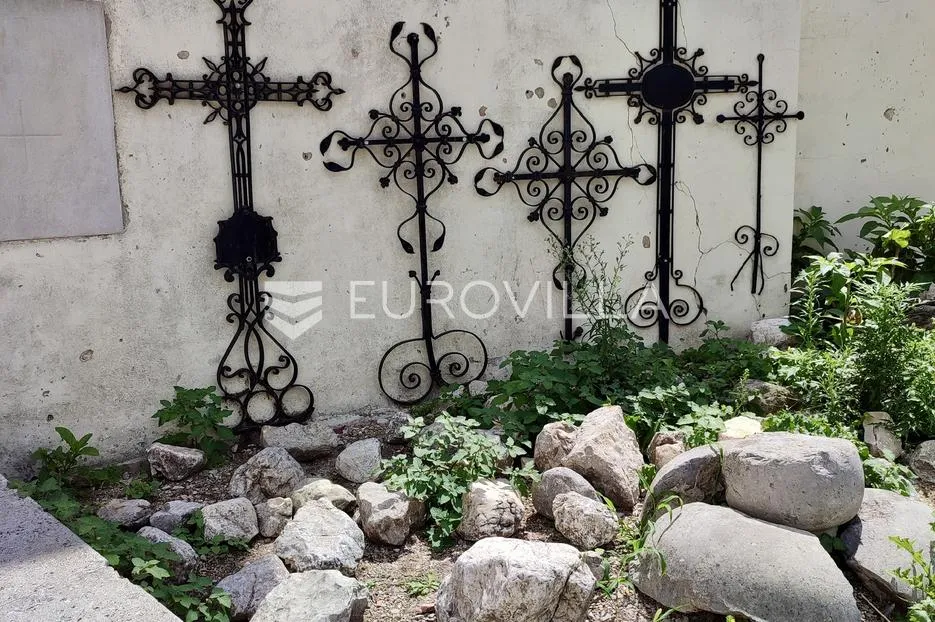 krk, omišalj, adaptirana kamena kuća u nizu s pogledom na more površine 54 m² - slika 33