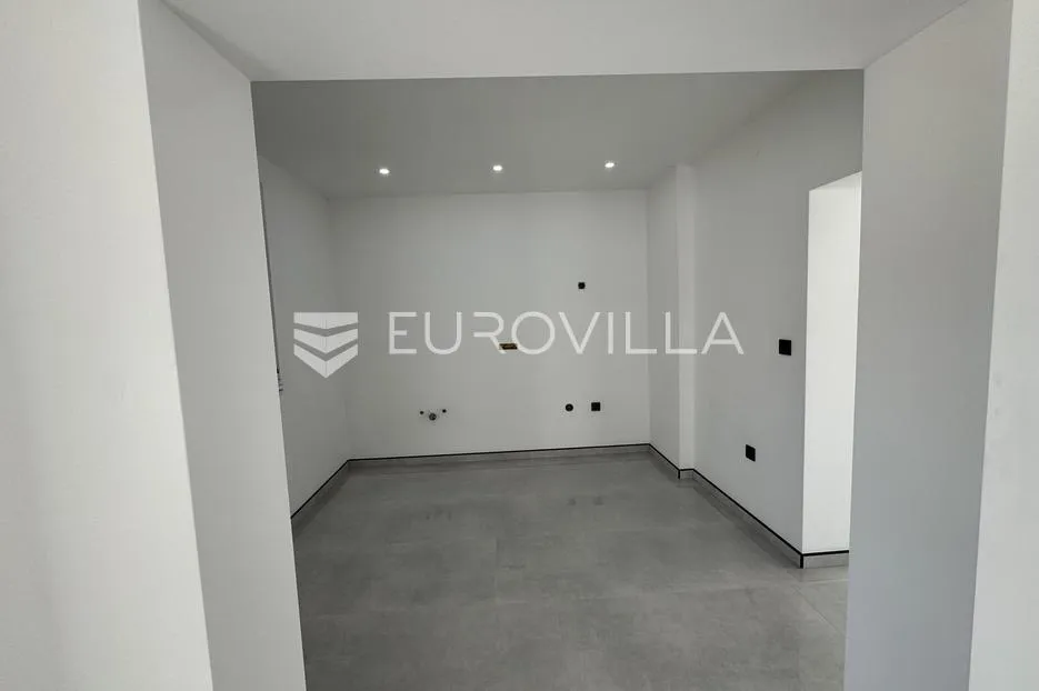 slavonski brod, naselje matije ivanića, kuća 190 m² - slika 7