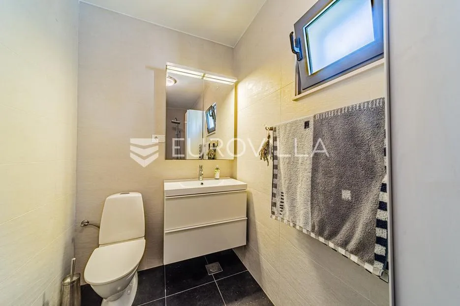 otok korčula, vela luka, villa prvi red uz more - slika 29