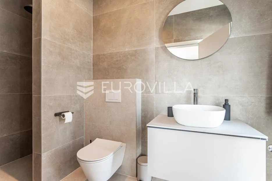 brodarica, moderna vila s bazenom, 283,62 m² - slika 29