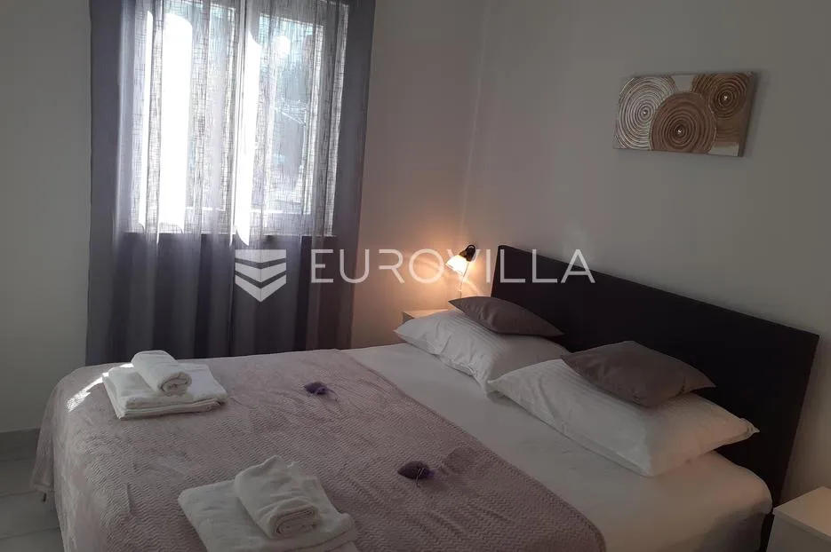 rogoznica, dva stana nadomak mora - slika 9