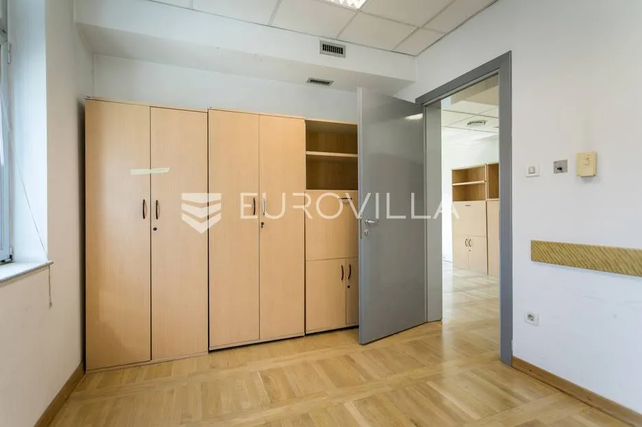 svetice, uredski prostori za zakup 59 m² - slika 7