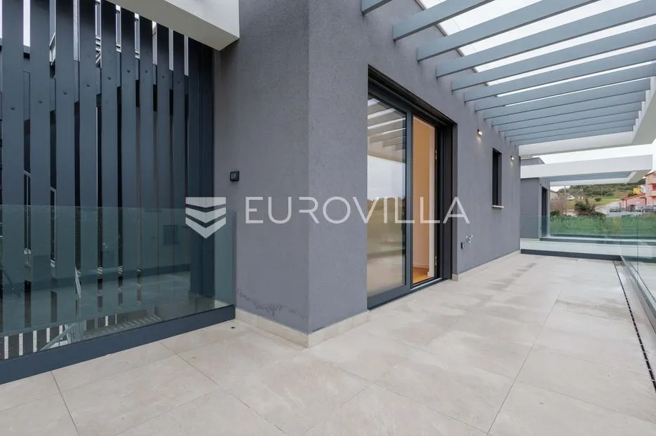 istra, pomer, unikatna, moderna villa 20 m od mora 417 m² - slika 58