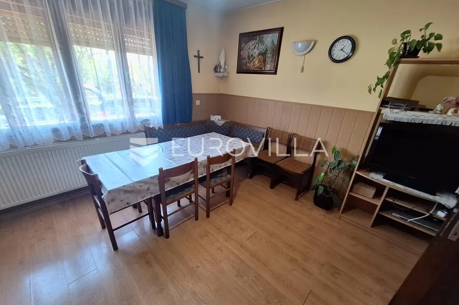 karlovac, stative, kuća 270 m², 40 m do rijeke dobre - slika 2