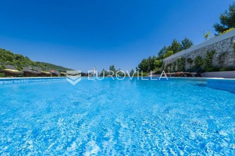 korčula, atraktivna vila prvi red do mora - slika 7