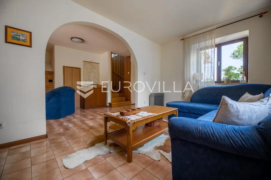 otok krk, gostinjac, šarmantna kuća nkp 180 m2 - slika 8