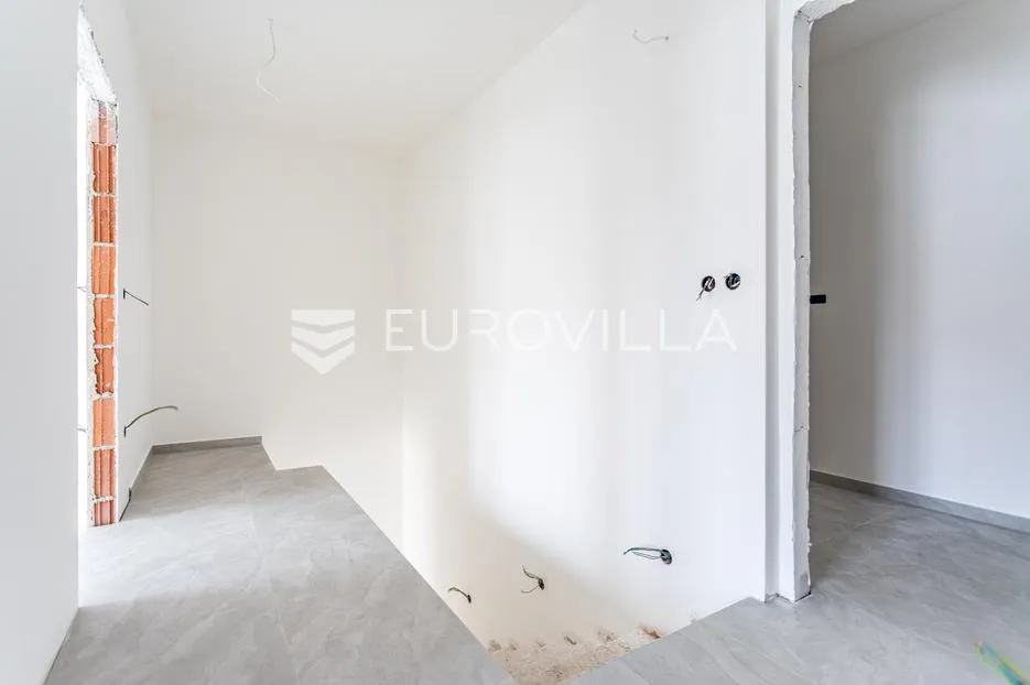vodice, prostran dvosoban stan, 112,61 m² - slika 9