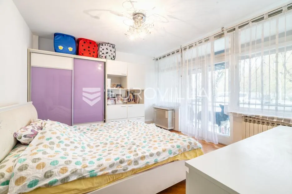 zagreb, maksimir, prostrani četverosobni stan 108 m² - slika 4
