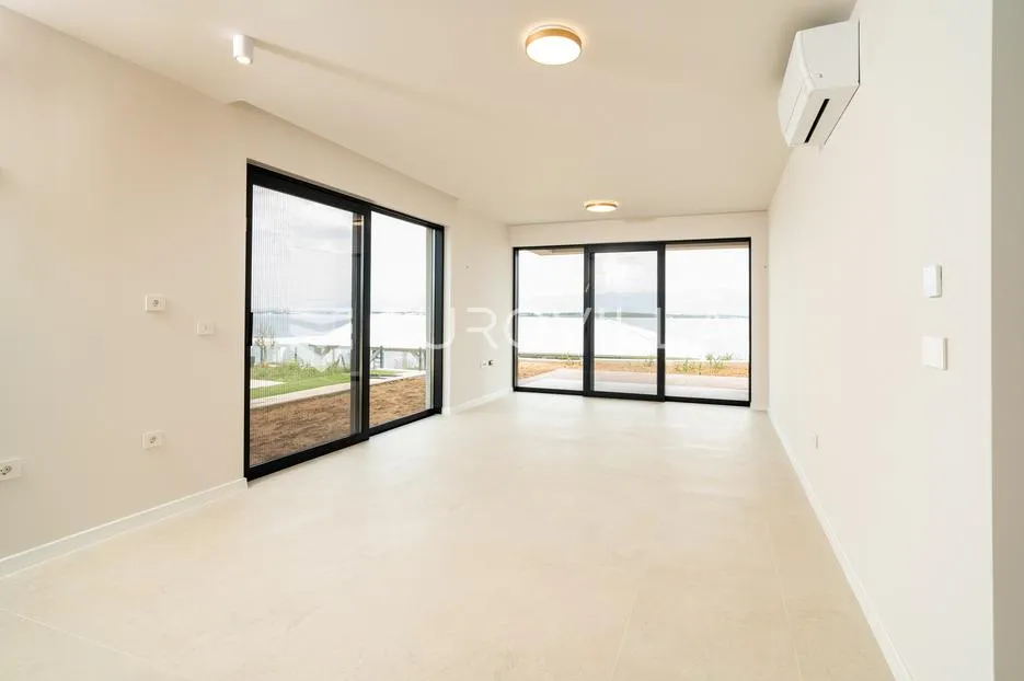 zadar, privlaka, luksuzni dvosoban stan 1. red do mora, 85,57 m² - slika 2