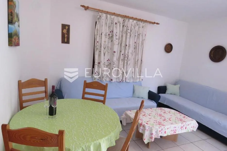 vir, kuća s 5 apartmana i pogledom na more - slika 15