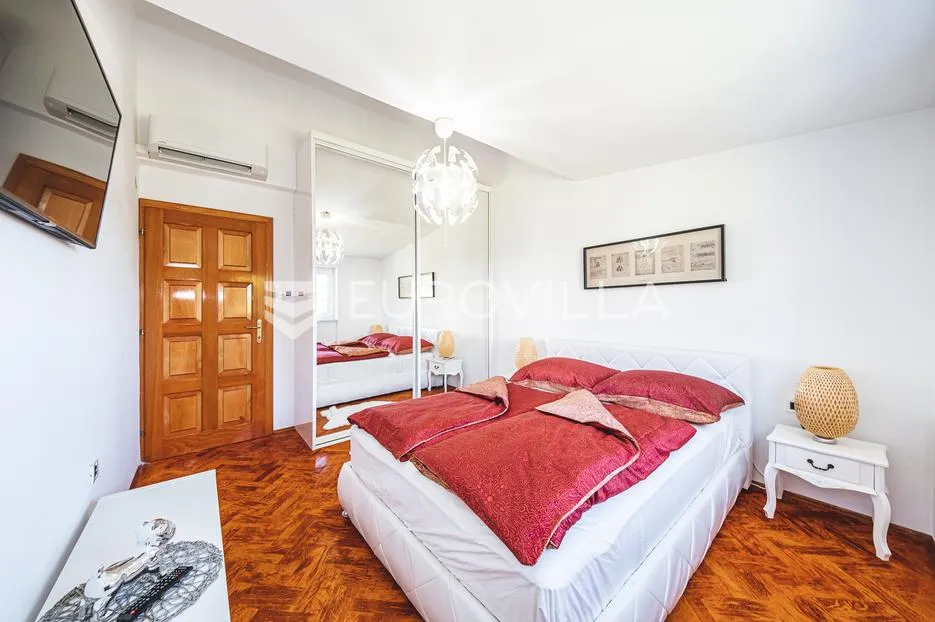 zagreb, gračani, prekrasna obiteljska villa, mirna lokacija - slika 24