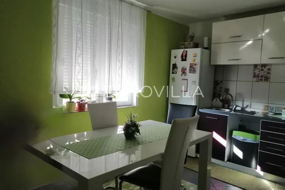 novi vinodolski, dvosoban stan 57 m², samo 150 m od mora, balkon, pogled - slika 2