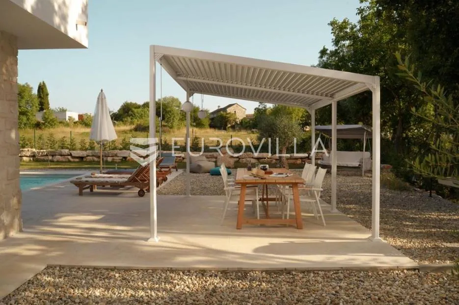 istra, žminj, prekrasna vila od 160 m2, na velikoj okućnici od 1100 m2 - slika 23