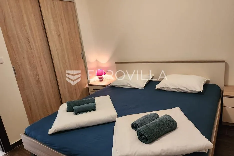 istra, valbandon, samostojeća moderna kuća s tri prostrana stana, bazen, spa, 900 m od mora - slika 21