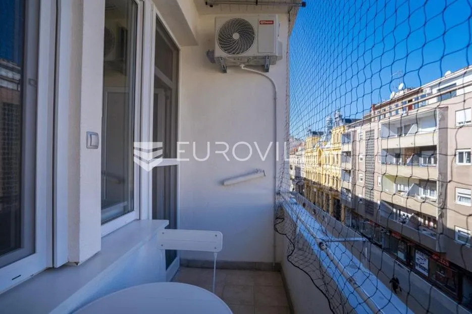 osijek, centar, iznajmljuje se dizajnerski stan površine 40 m² - slika 19