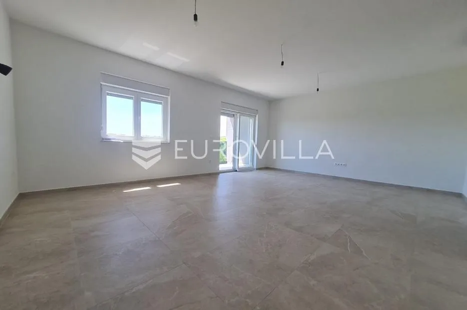 vir, komforan trosoban apartman u centru otoka s pogledom na more i krovnom terasom - slika 14