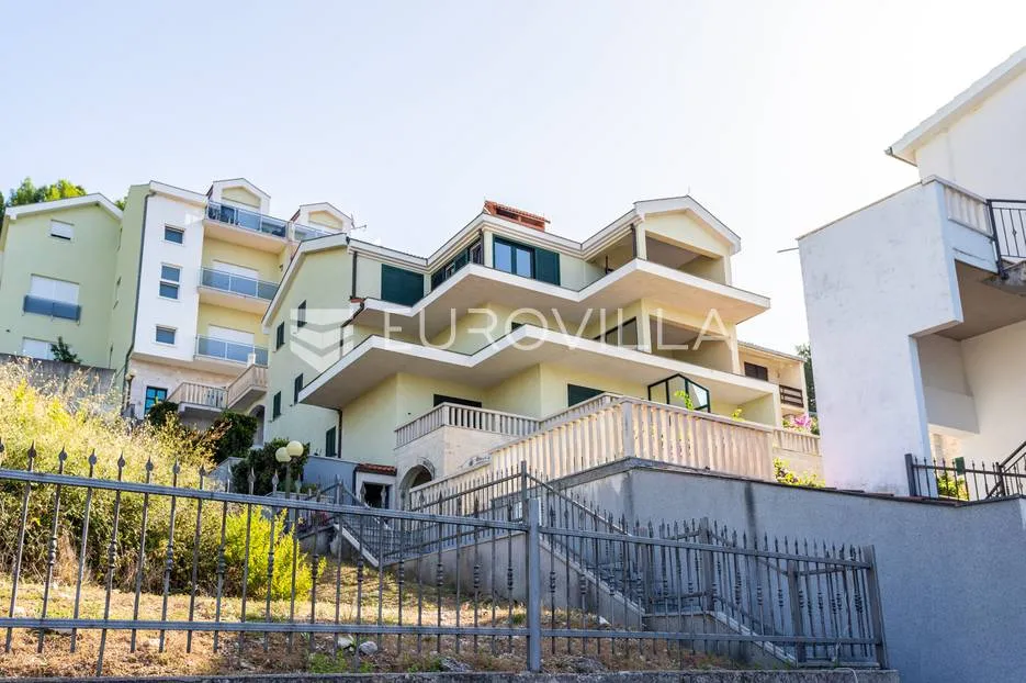 omiš, apartmanska kuća blizu plaže - slika 32