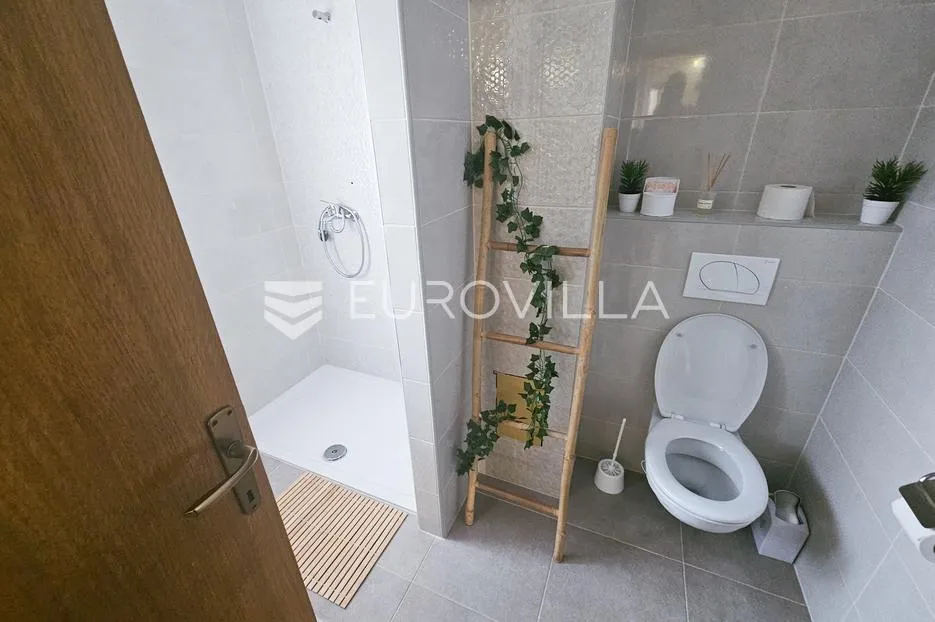 vinkovci, centar, stambeno, poslovna zgrada 286,41 m² na zemljištu površine 836 m² - slika 8