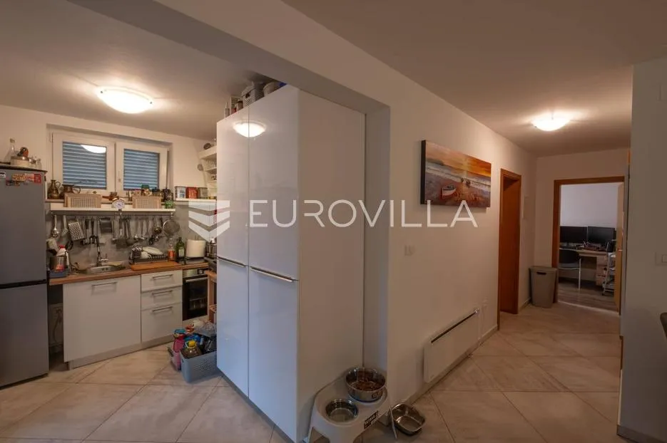 istra, medulin, namješten stan sa vrtom i zajedničkim bazenom, 200 m od mora - slika 7