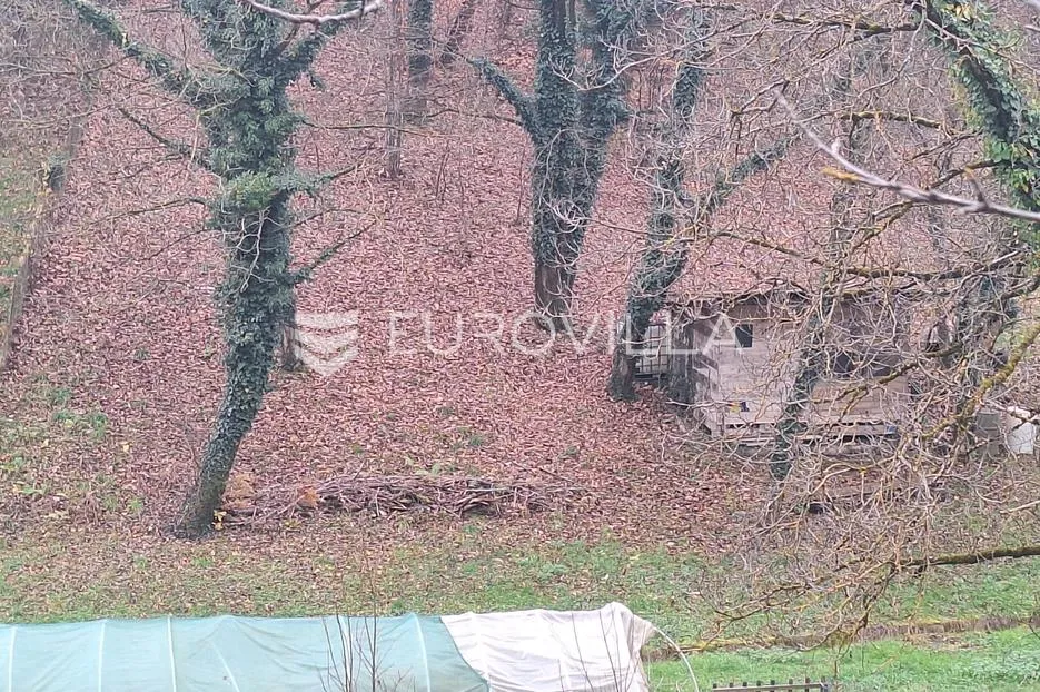 karlovac, zagrad, zemljište 1249 m², odlična lokacija - slika 2