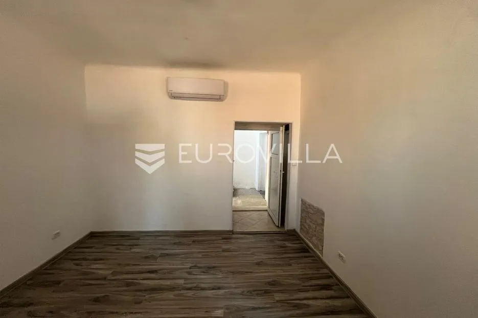 istra, pula stan u samom centru grada kod foruma - slika 21
