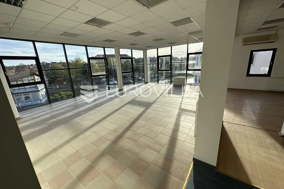 vukovar, centar, atraktivna poslovna zgrada na tri etaže - slika 17