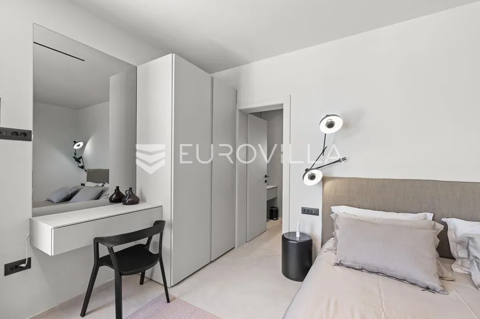 istra, poreč, prekrasna dizajnerska vila potpuno opremljena - slika 21