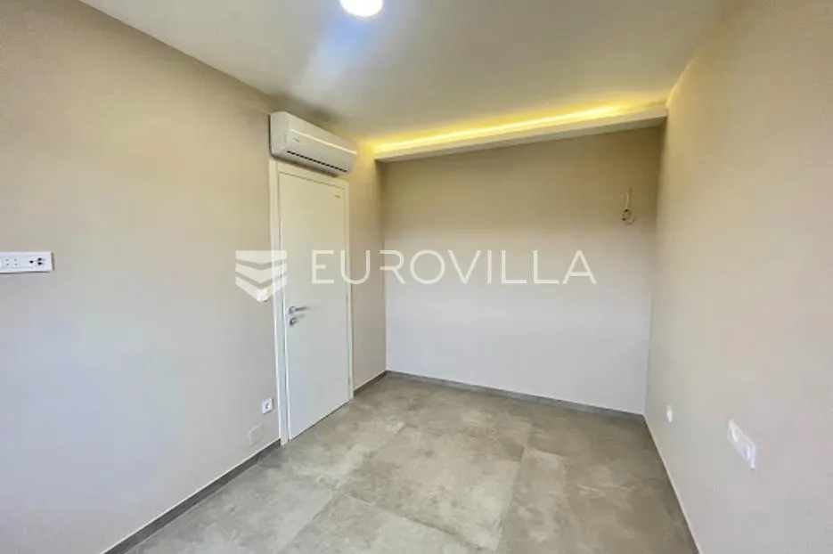 zadar, privlaka, dvosoban stan na prvom katu moderne zgrade s pogledom na more - slika 4